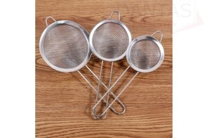 Kit Jogo C/3 Peneiras Tam P M G Aço Inox Utensilio de Cozinha Coador Peneira Fina
