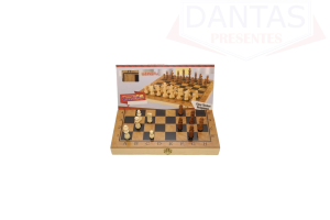 JOGO DE XADREZ TABULEIRO E PEÇAS FEITOS EM PLÁSTICO