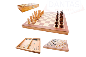 JOGO DE XADREZ  NAS DIMENSOES 40x40 cm