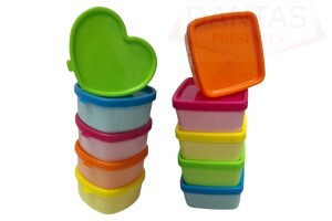 KIT MINI POTES C/5 DE PLASTICO PP FORMATO CORAÇÃO E QUADRADO