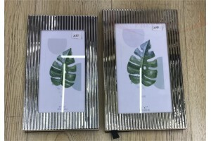 PORTA RETRATO DE MESA EM METAL